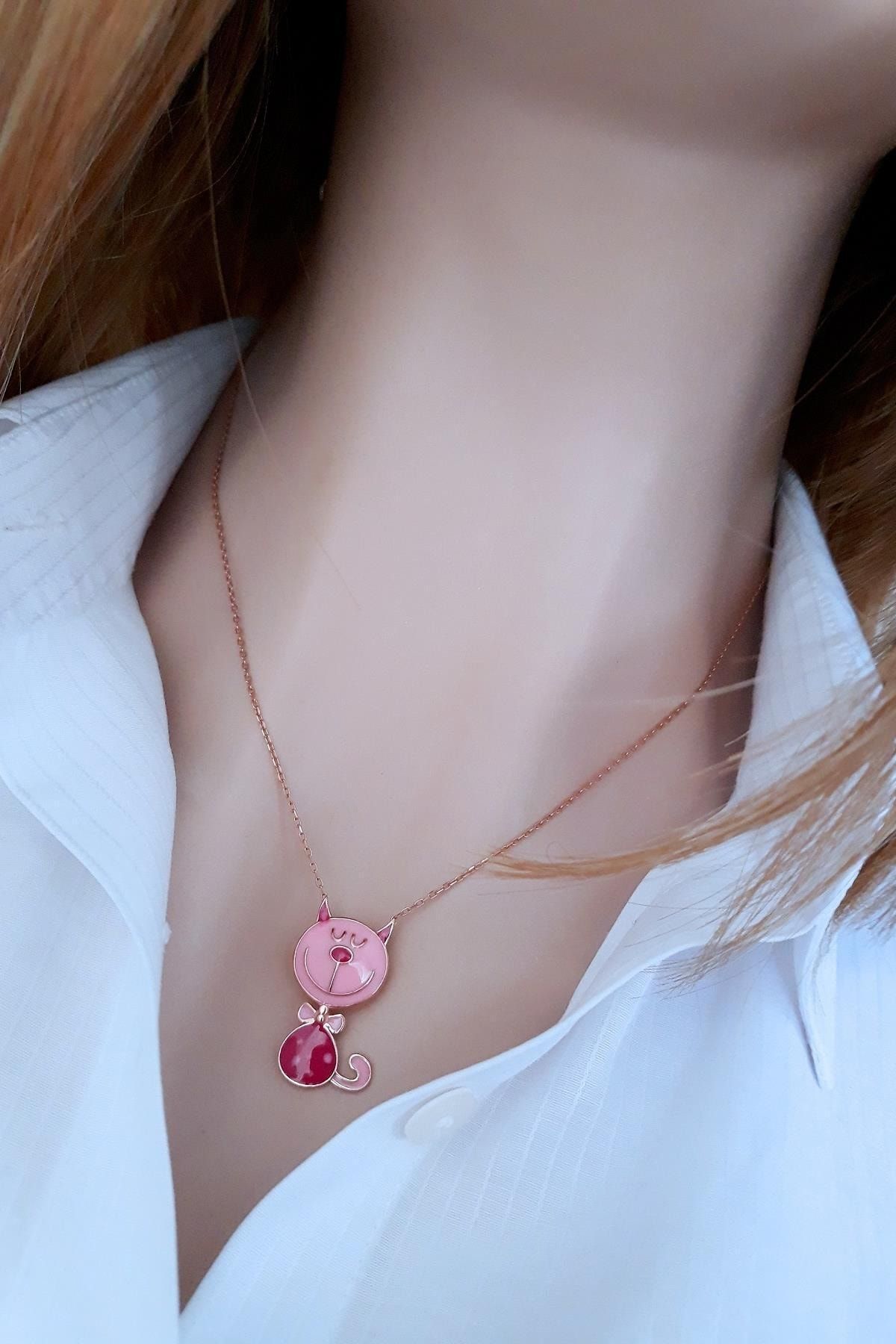 Kadın Pembe Mineli Rose Kedi Kolye