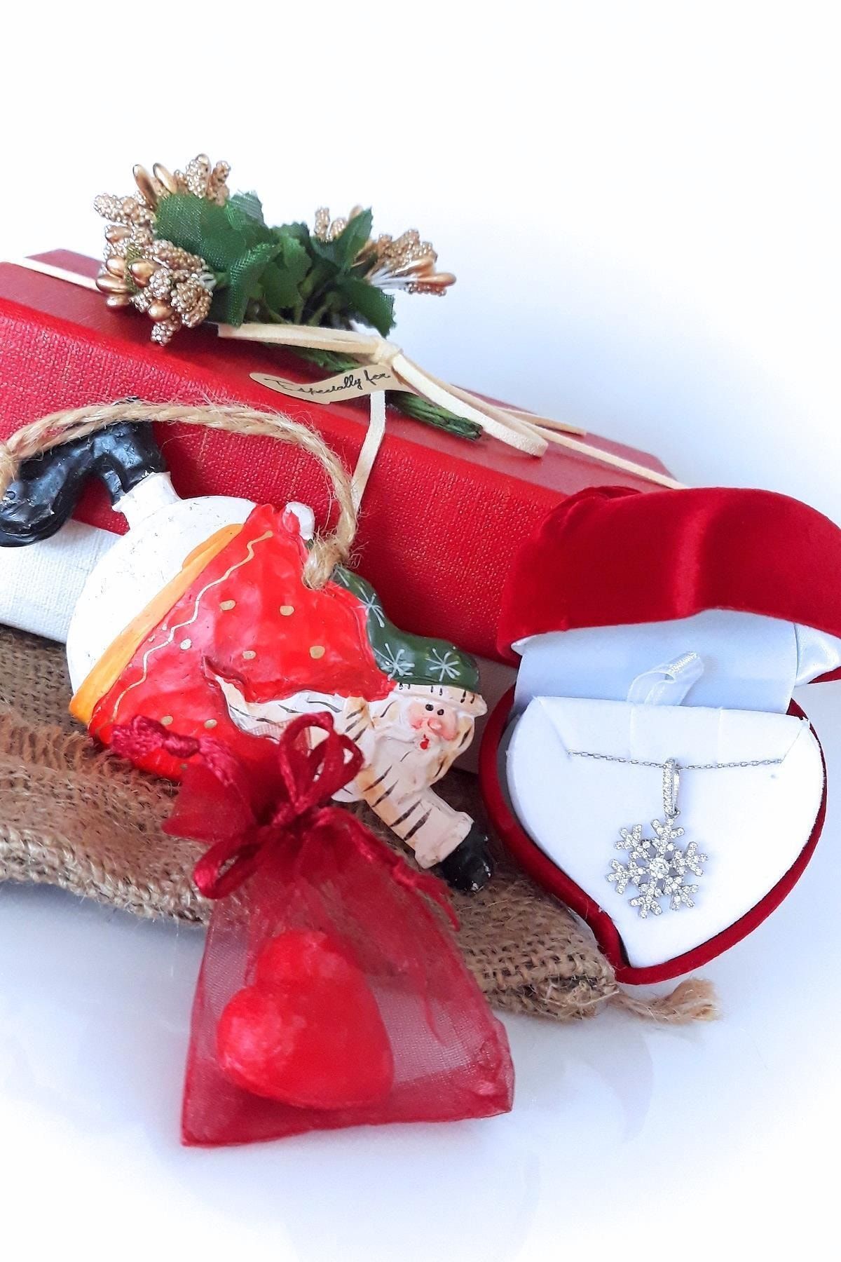 Kadın 925 Ayar Gümüş Kar Tanesi Kolye