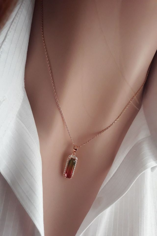 925 Gümüş Rose Gold Anturaj Kolye, Sultanite Benzeri Taş ve Beyaz Zirkon Detaylı