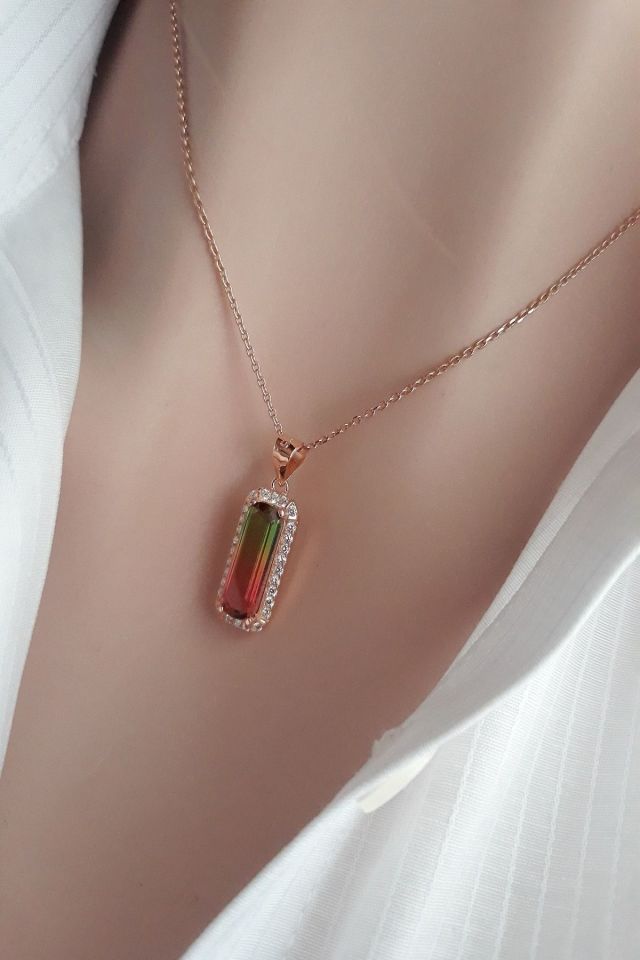 925 Gümüş Rose Gold Anturaj Kolye, Sultanite Benzeri Taş ve Beyaz Zirkon Detaylı