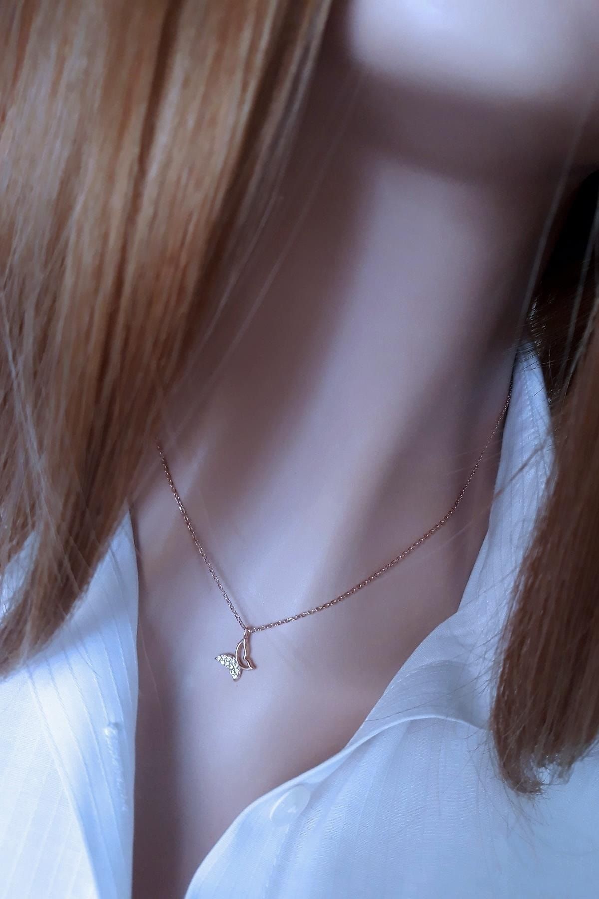 Kadın Minimal Rose Kelebek Kolye