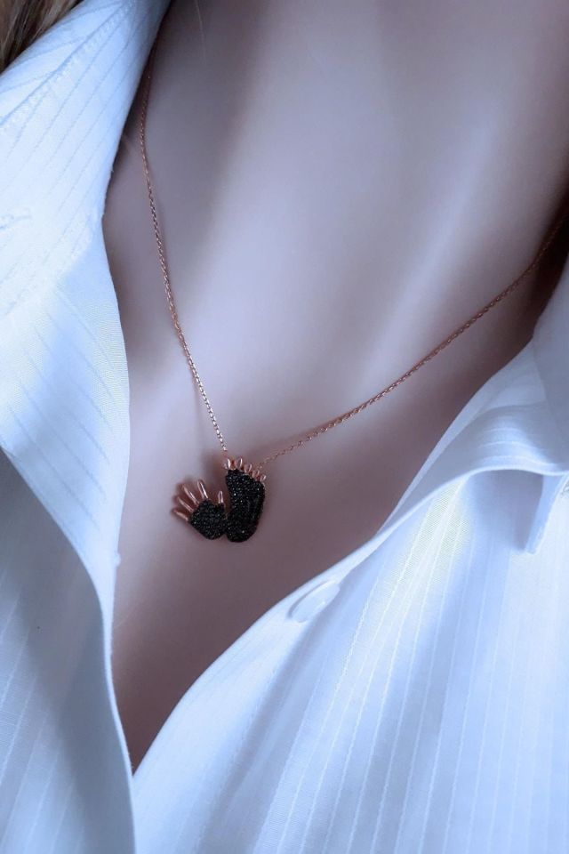 Siyah Neşeli Anne Bebek Ayak İzi Kolye - Rose Gold Kaplamalı